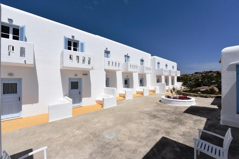 Artemida'S Village Glastros  Exterior photo